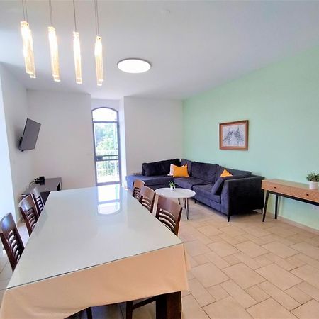 Family Apartment Near Old City Jerusalem Eksteriør billede
